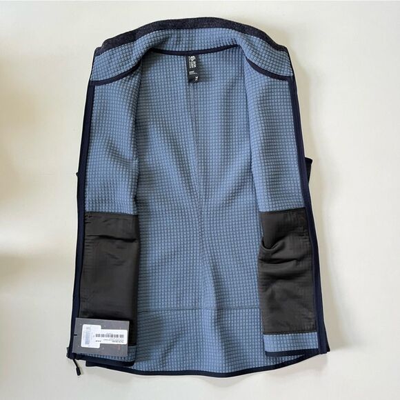 Mountain Hardwear Dark Gray Vest - Picture 5 of 6